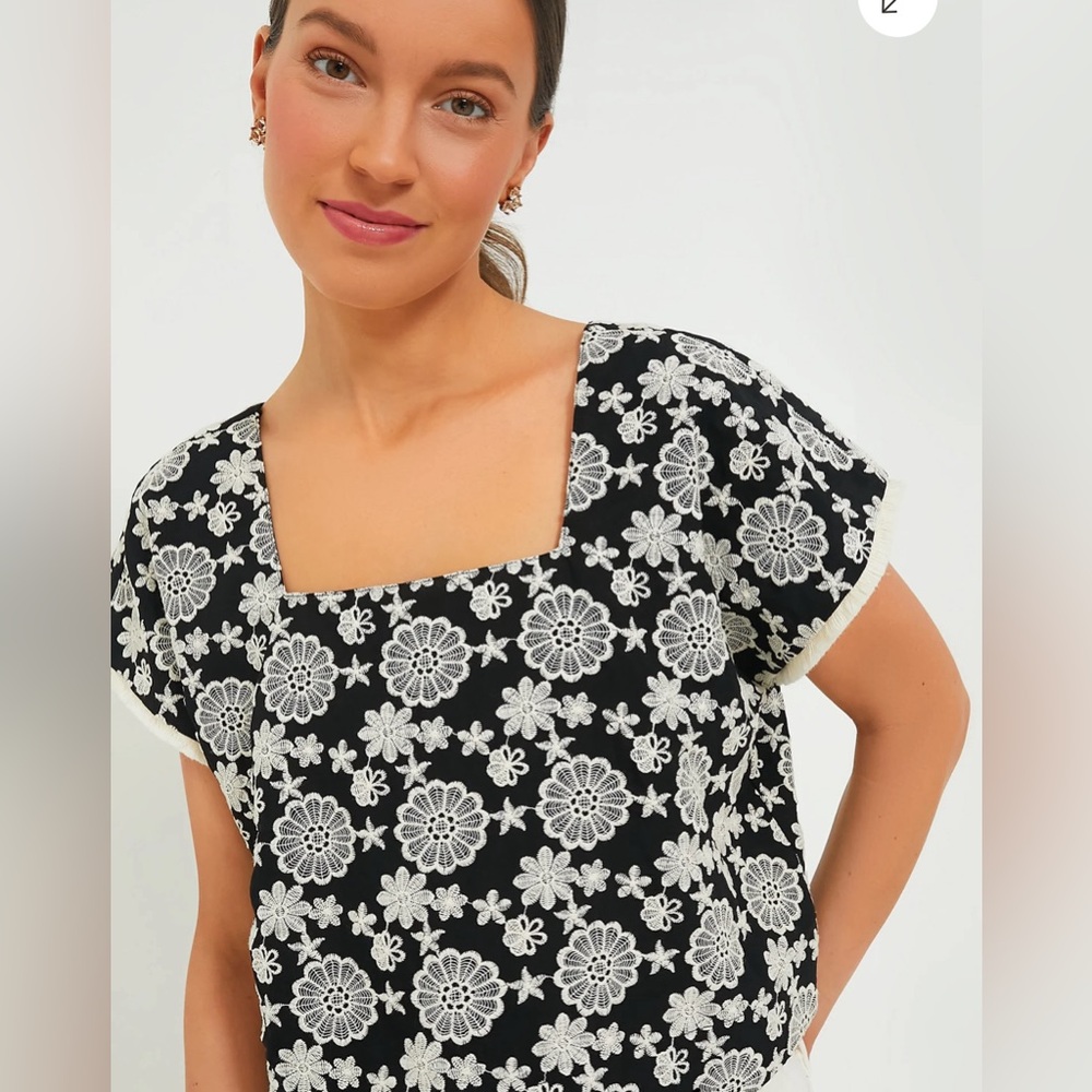 NWT Tuckernuck Black & Ivory Eyelet Vivienne Blouse